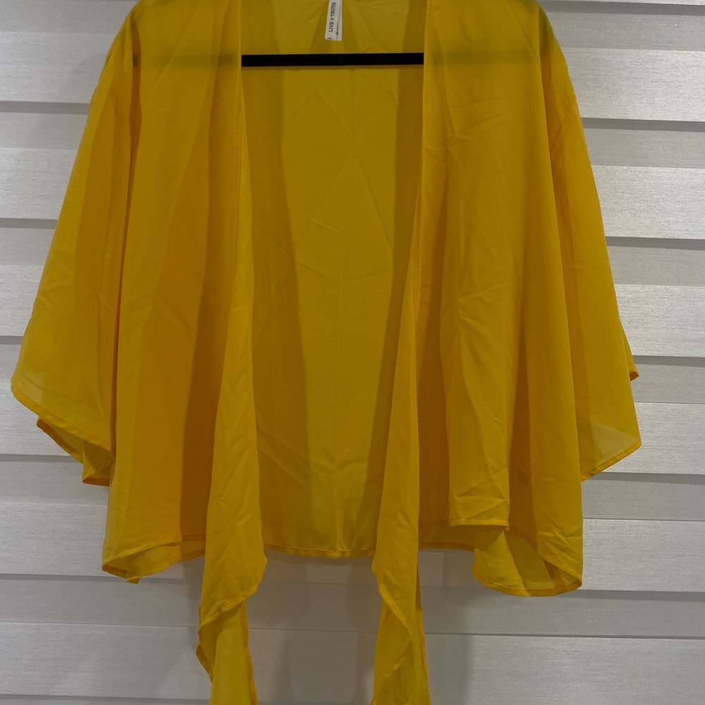 Yellow short CoverUp